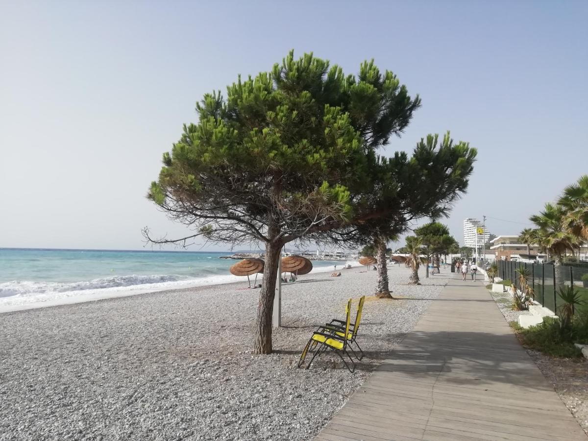 Cote D'Azur Joli Studio 50M Plage, Climatisation , Parking. Villeneuve-Loubet Esterno foto