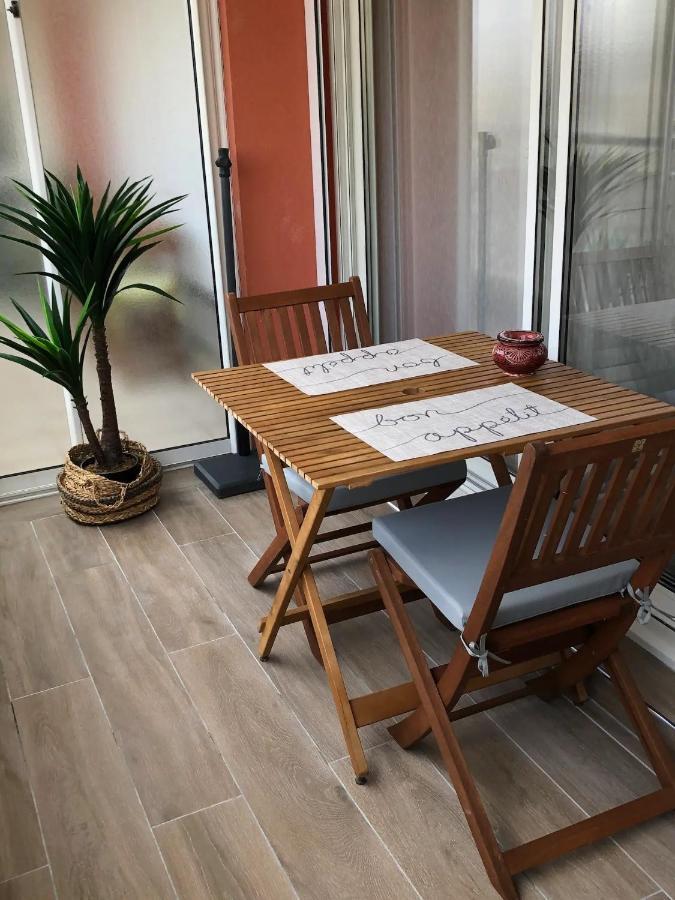 Cote D'Azur Joli Studio 50M Plage, Climatisation , Parking. Villeneuve-Loubet Esterno foto