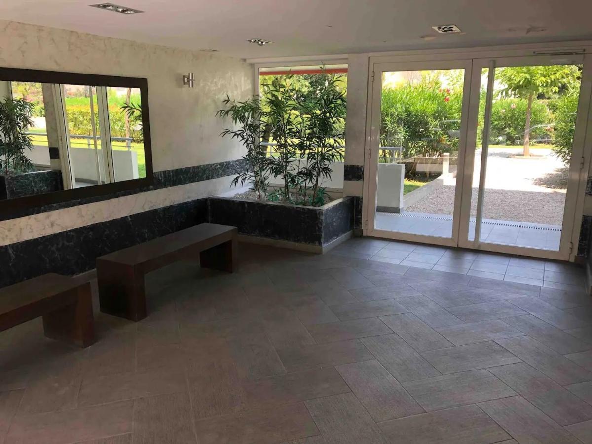 Cote D'Azur Joli Studio 50M Plage, Climatisation , Parking. Villeneuve-Loubet Esterno foto